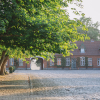Gut Sierhagen Hof und Scheune Graf und Gräfin Scheel-Plessen
