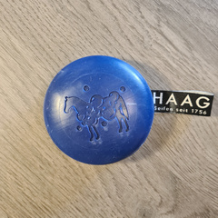 Seifen Haag: eingeschäumtes Pferd in blau