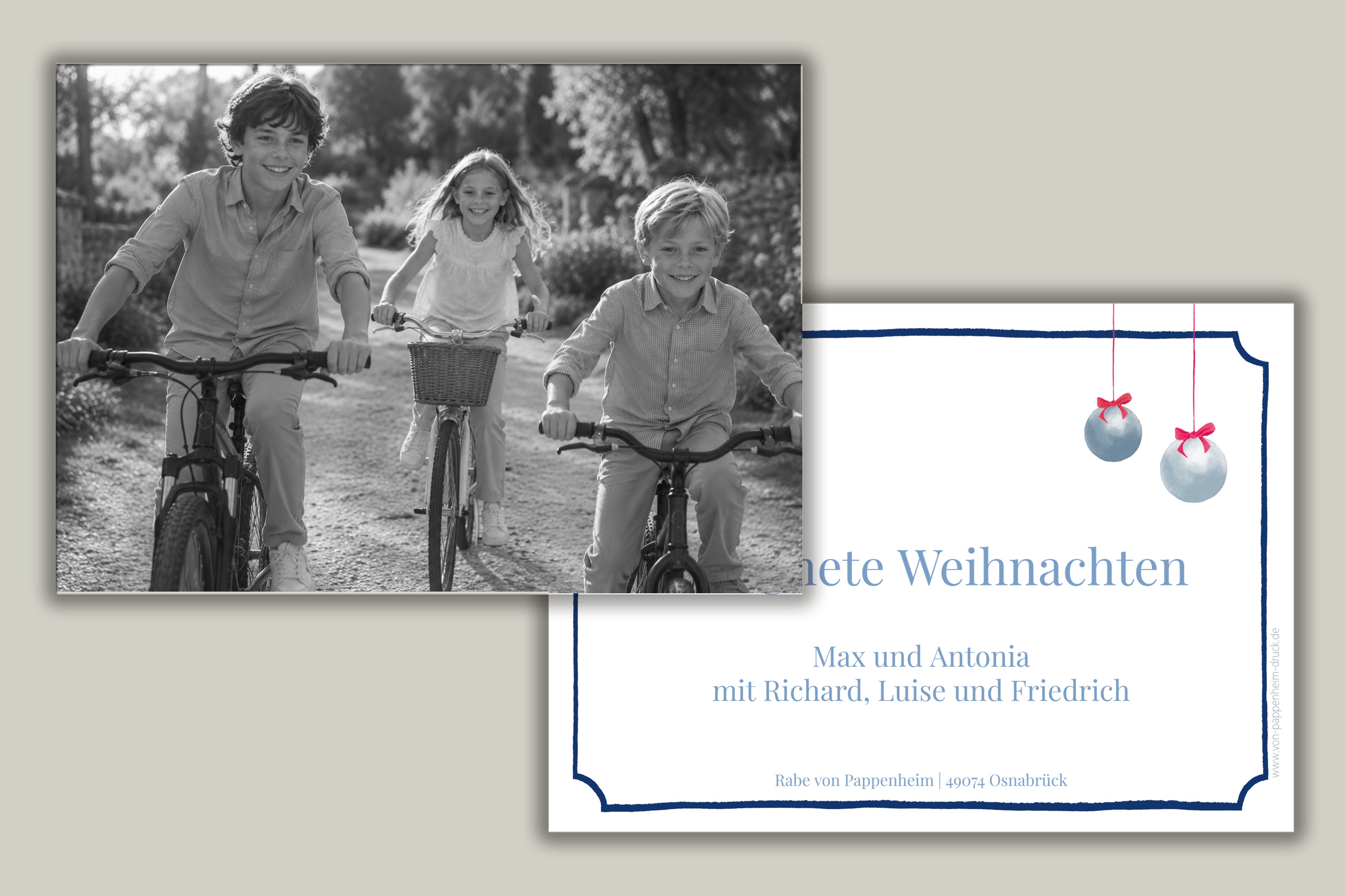 Blaue Weihnachtskugeln